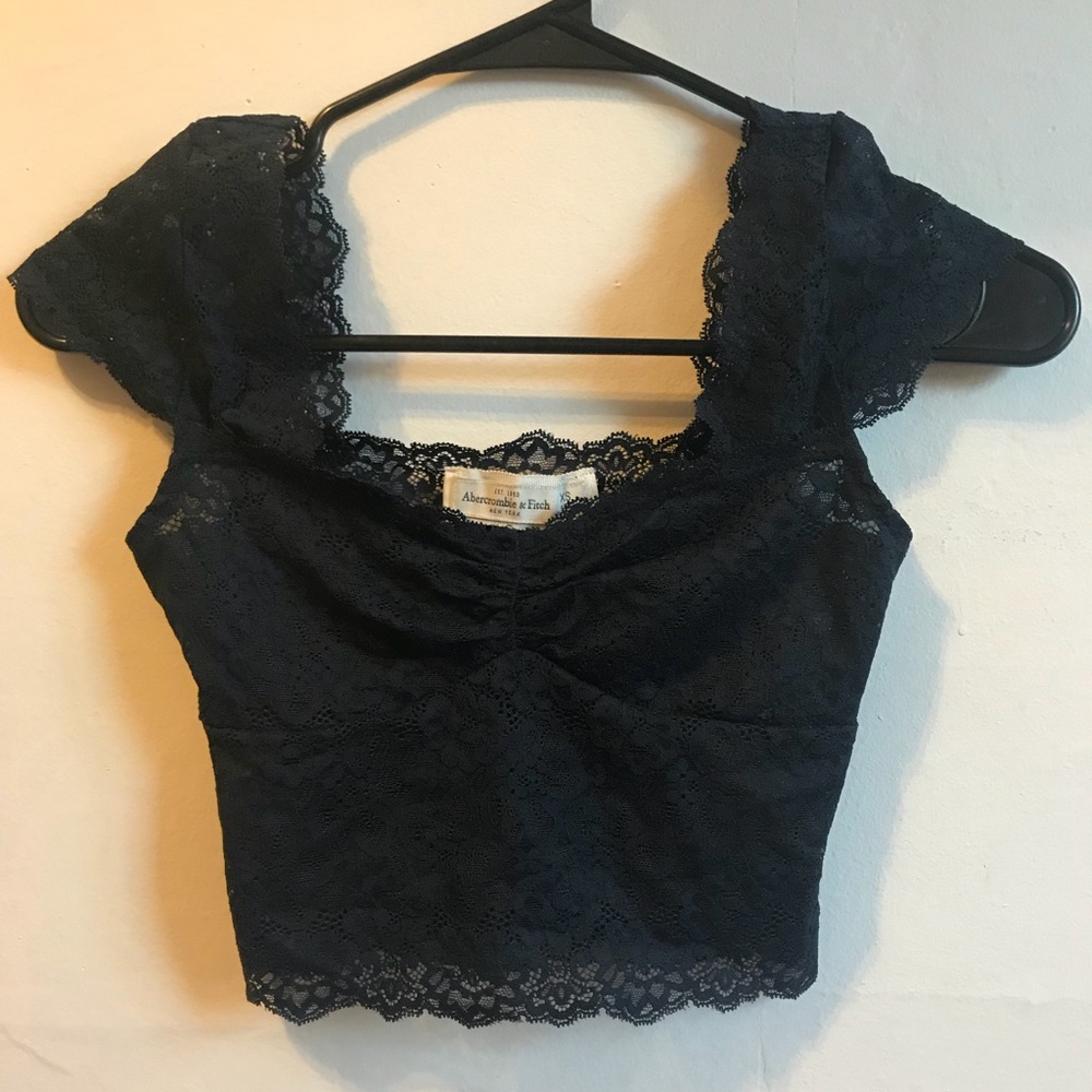 Lace crop top/bralette